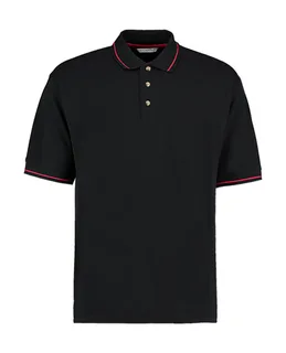 Kustom Kit Men's St. Mellion polo, classic fit in Black/Red, voorkant