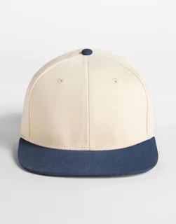 Beechfield 6-panel pet met platte klep en contrast in Natural/Navy, voorkant