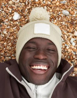 Beechfield Appliqué Patch Pom Beanie – foto 2