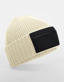 Beechfield Zip Patch Beanie in Sand/Black, voorkant