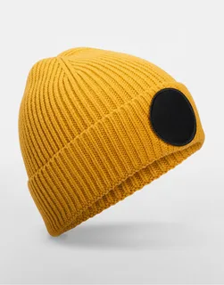 Beechfield Circular Fashion Patch Beanie in Mustard/Black, voorkant