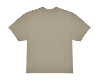 B&C #E220 oversized T-shirt in Mastic, voorkant
