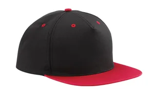 Beechfield 5-panel snapback with contrast colour in Black/Classic Red, voorkant