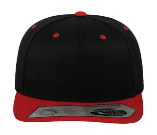 The Classics Yupoong Fitted Snapback in Black/Red, voorkant