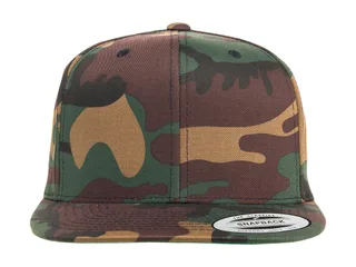 The Classics Yupoong Classic Snapback in Camo in Camouflage, voorkant