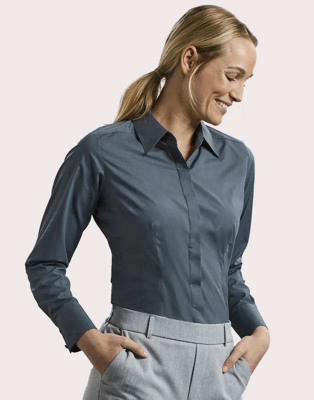Russell Collection Women's tailored long-sleeved poplin blouse