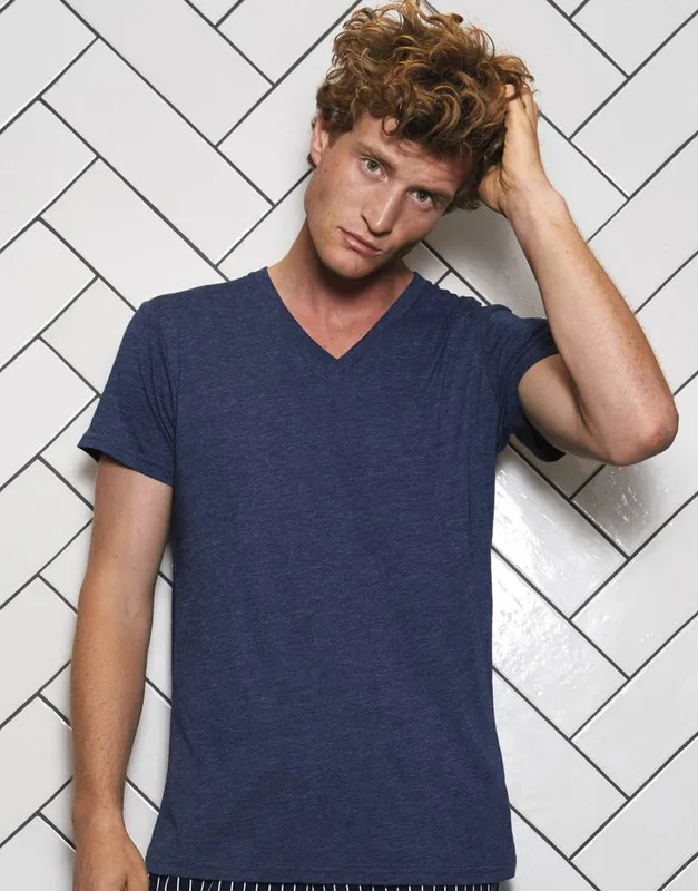 B&C Triblend T-shirt met V-hals